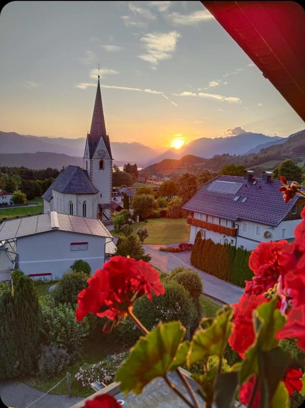 Hotel-Cafe-Restaurant Matzelsdorfer Hof Millstatt am See Zewnętrze zdjęcie